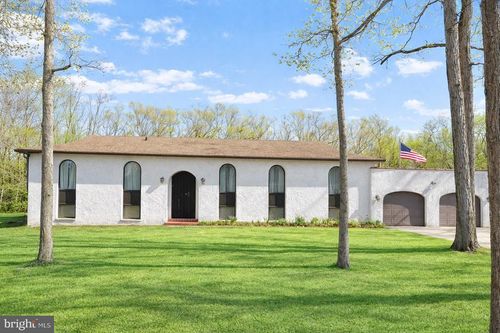 1590 E Elmer Rd, VINELAND, NJ, 08361-6516 | Card Image