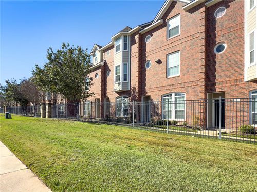 302-305 Holleman Dr E, College Station, TX, 77840-7063 | Card Image