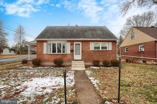 346 E Roosevelt Ave, MIDDLETOWN, PA, 17057-2332 | Card Image