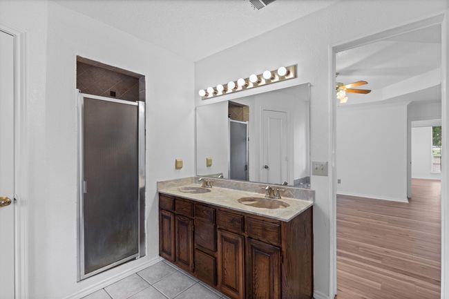 208 N Rustic Trl, House other with 3 bedrooms, 2 bathrooms and null parking in Wylie TX | Image 20