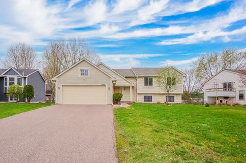 5382 Heath Avenue N, Oakdale, MN, 55128 | Card Image