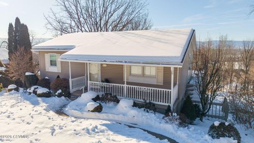 36 1st Ave, Berwick, PA, 18603-5718 | Card Image