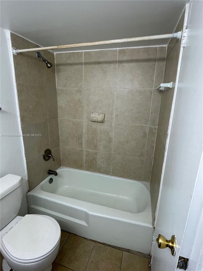 APT-107 - 1800 Sans Souci Blvd, Condo with 2 bedrooms, 2 bathrooms and null parking in North Miami FL | Image 17