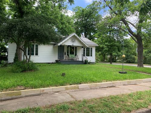 1515 Karen Ave, Austin, TX, 78757-2915 | Card Image