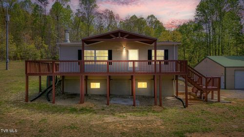363 Barrett Ln, Church Hill, TN, 37642-4274 | Card Image