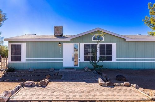 3338 W Malibu Road, Golden Valley, AZ, 86413 | Card Image