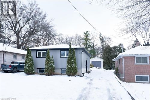 {{alt}} | Card Image