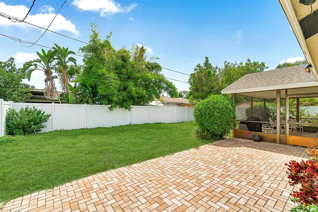 981 Wynndale Way, House other with 3 bedrooms, 2 bathrooms and null parking in Lantana FL | Image 28