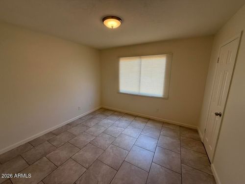 8450 N 34th Dr, Phoenix, AZ, 85051-5956 | Card Image