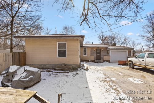 840 Gregg St, Nashville, MI, 49073-9317 | Card Image