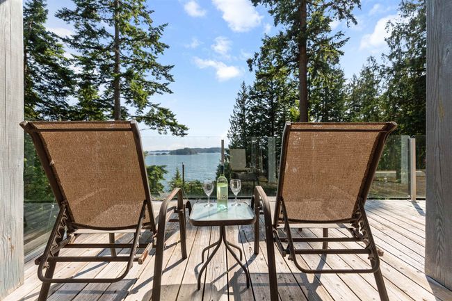 304 Esplanade Rd, House other with 3 bedrooms, 2 bathrooms and null parking in Gibsons BC | Image 25