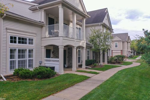 16107 Addington Dr, Commerce Twp, MI, 48390-4022 | Card Image