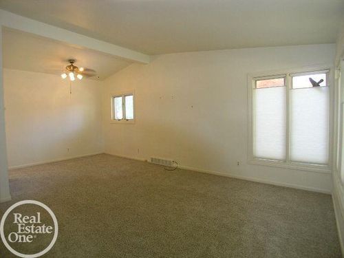 21295 Arcyle St, Clinton Township, MI, 48035-2703 | Card Image
