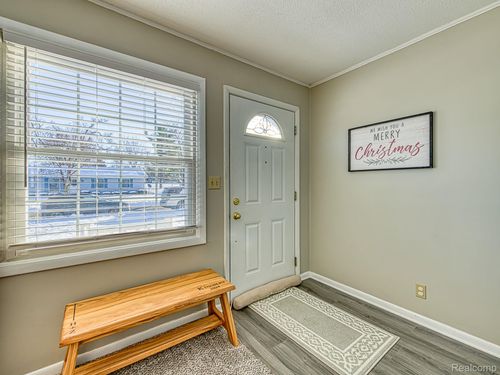 104 Valley Dr, Hudson, MI, 49247-1143 | Card Image