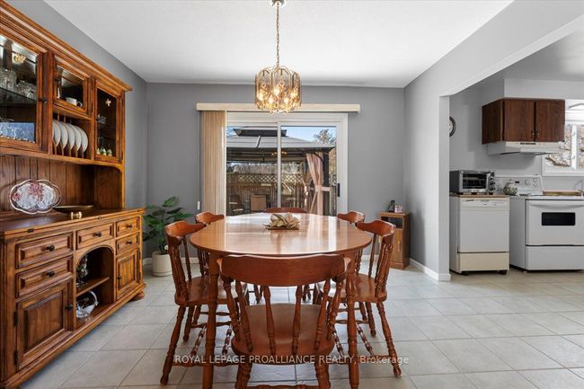 197 Chatterton Valley Cres, House other with 3 bedrooms, 2 bathrooms and 6 parking in Foxboro ON | Image 11