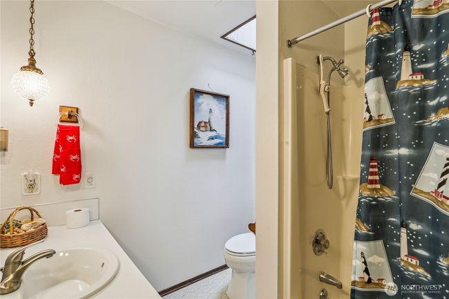 80 N Beacon Point Loop S, House other with 2 bedrooms, 2 bathrooms and 1 parking in Lilliwaup WA | Image 11