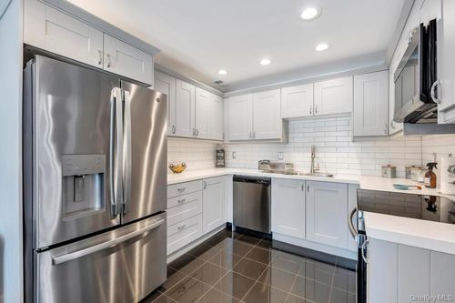 114 Birchwood Rd, Coram, NY, 11727-3678 | Card Image