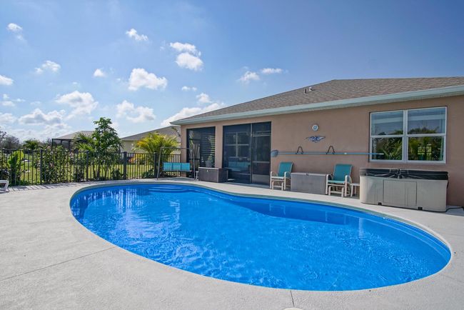 2004 Amazon Way Sw, House other with 2 bedrooms, 2 bathrooms and null parking in Vero Beach FL | Image 37