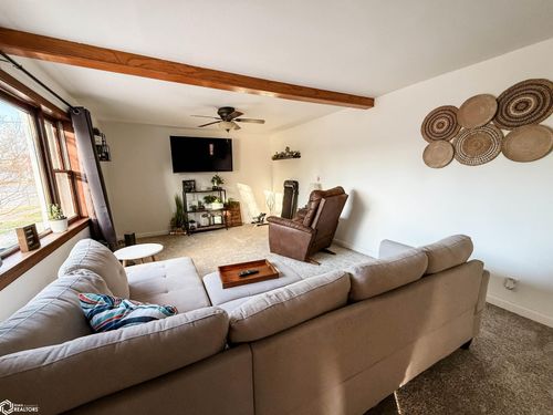 115 2nd St Se, Belmond, IA, 50421-1009 | Card Image