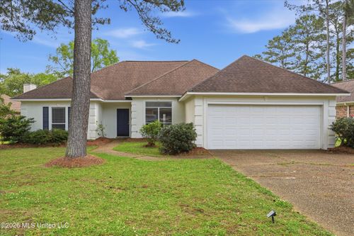 402 Forest Ln, Ridgeland, MS, 39157-4134 | Card Image
