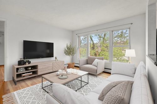 apt-12-150 Main St, Stoneham, MA, 02180-1622 | Card Image