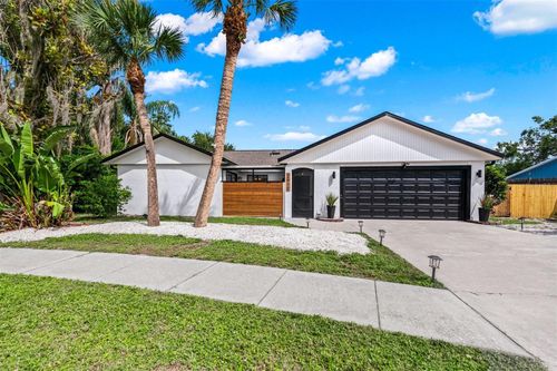 2911 Woodpine Ct, SARASOTA, FL, 34231-6330 | Card Image