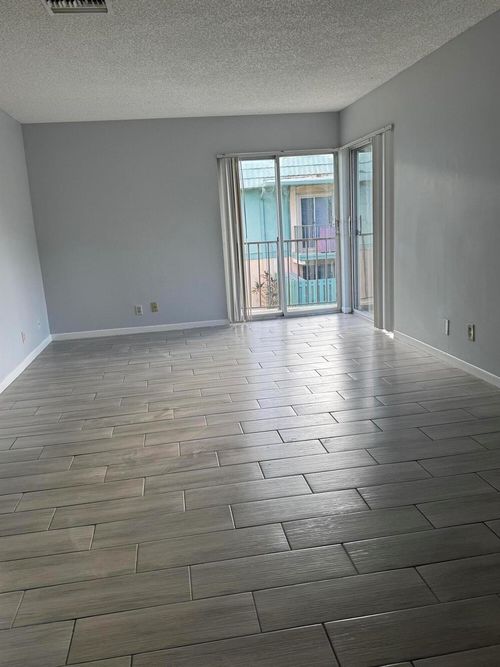 apt-4-1850 Fairview Villas Dr, West Palm Beach, FL, 33406-6670 | Card Image