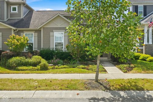 7217 Antiquity Dr, Carmel, IN, 46033-9874 | Card Image