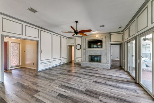 2005 Colonial Ct, Richardson, TX, 75082-3221 | Card Image