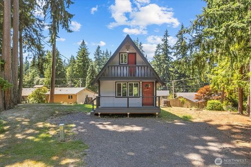 7826 Somerset Ct, Clinton, WA, 98236-9215 | Card Image