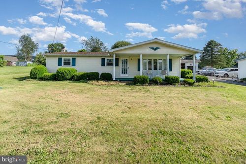 1743 W Main St, VALLEY VIEW, PA, 17983-9785 | Card Image