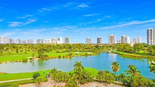 apt-1610-19501 W Country Club Dr, Aventura, FL, 33180-2478 | Card Image