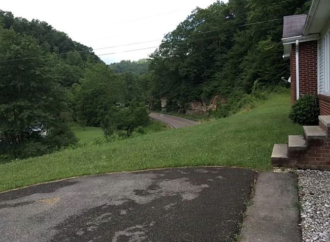 8570 Lovers Gap Rd, House other with 3 bedrooms, 2 bathrooms and null parking in Vansant VA | Image 19