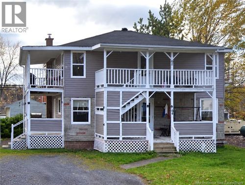 64 Veniot St, Edmundston, NB, E3V1L4 | Card Image