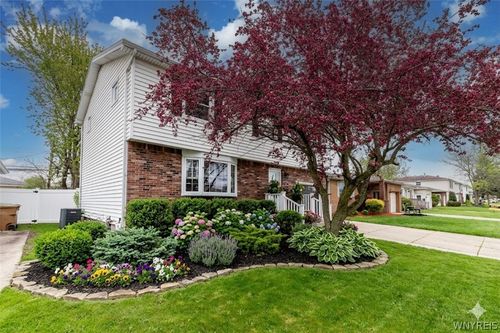 13 Grand Prix Dr, Cheektowaga, NY, 14227-3613 | Card Image