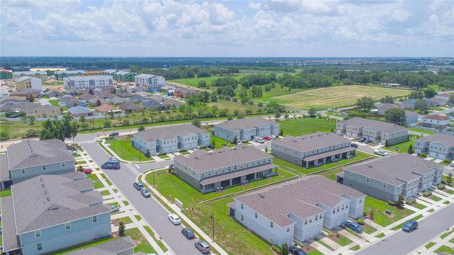 275 Blueberry Ln, Townhouse with 3 bedrooms, 2 bathrooms and null parking in DAVENPORT FL | Image 41