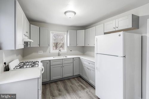 2-243 Conover St, Burlington, NJ, 08016-1306 | Card Image