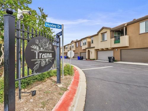 25414 Wharton Dr, Stevenson Ranch, CA, 91381-1725 | Card Image