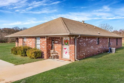 407-421 Middle Rd, Conway, AR, 72032-9441 | Card Image