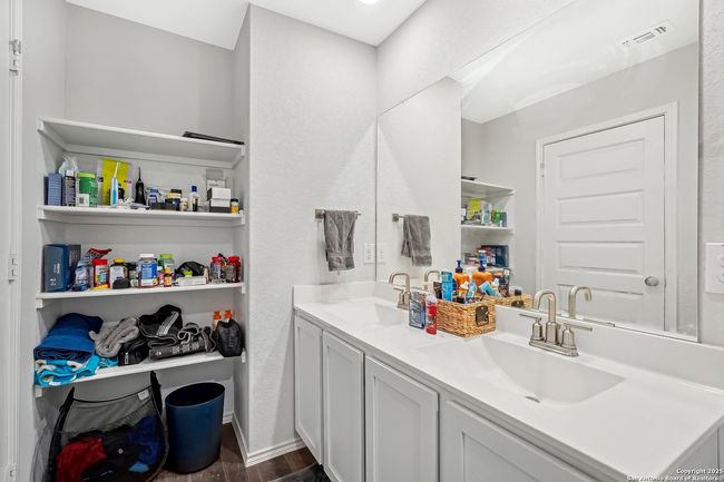5431 Frederick Blf, House other with 3 bedrooms, 2 bathrooms and null parking in Von Ormy TX | Image 21