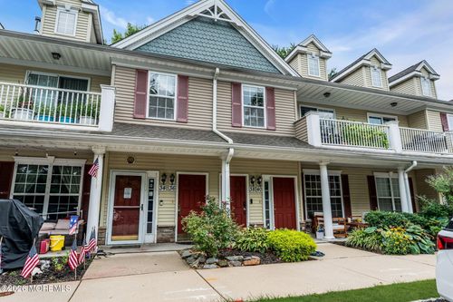 38 Oxford Ct, Manalapan, NJ, 07726-1571 | Card Image