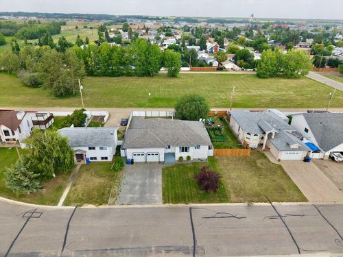 5514 45 Avenue, Grimshaw, AB, T0H1W0 | Card Image