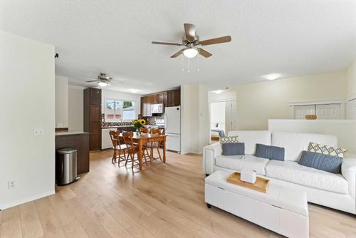 228 Penswood Way Se, Calgary, AB, T2A4T3 | Card Image