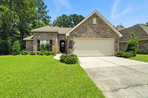 19 Augusta Ct W, Hattiesburg, MS, 39402-7657 | Card Image