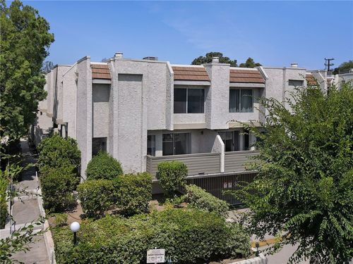 unit-x-11818 Moorpark St, Studio City, CA, 91604-2162 | Card Image