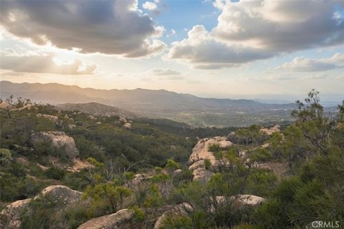 1010 Roan, Aguanga, CA, 92536 | Card Image