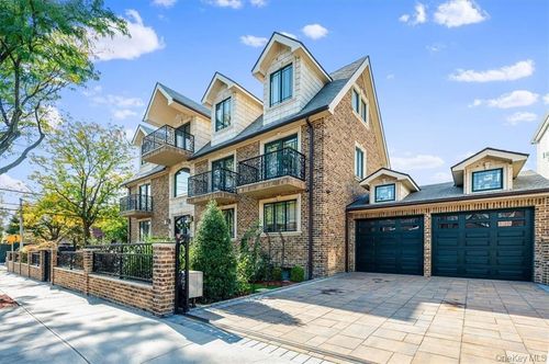 1903 Tomlinson Ave, Bronx, NY, 10461-1323 | Card Image