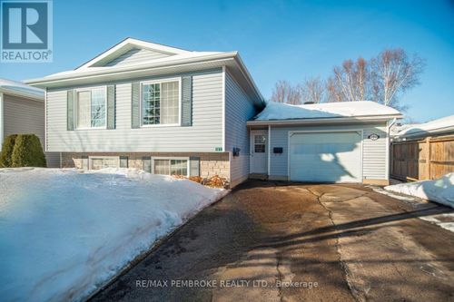 193 D'Youville Dr, Pembroke, ON, K8A8R5 | Card Image