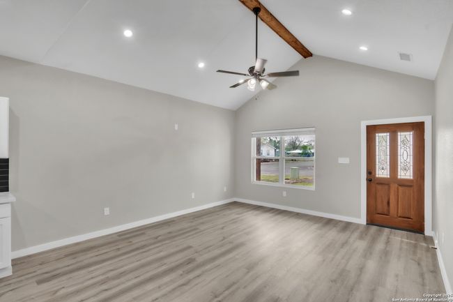 1702 17 Th St, House other with 3 bedrooms, 2 bathrooms and null parking in Hondo TX | Image 11