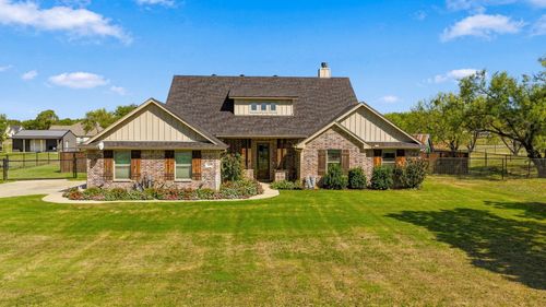 470 Wilson Bend Rd, Millsap, TX, 76066-2050 | Card Image